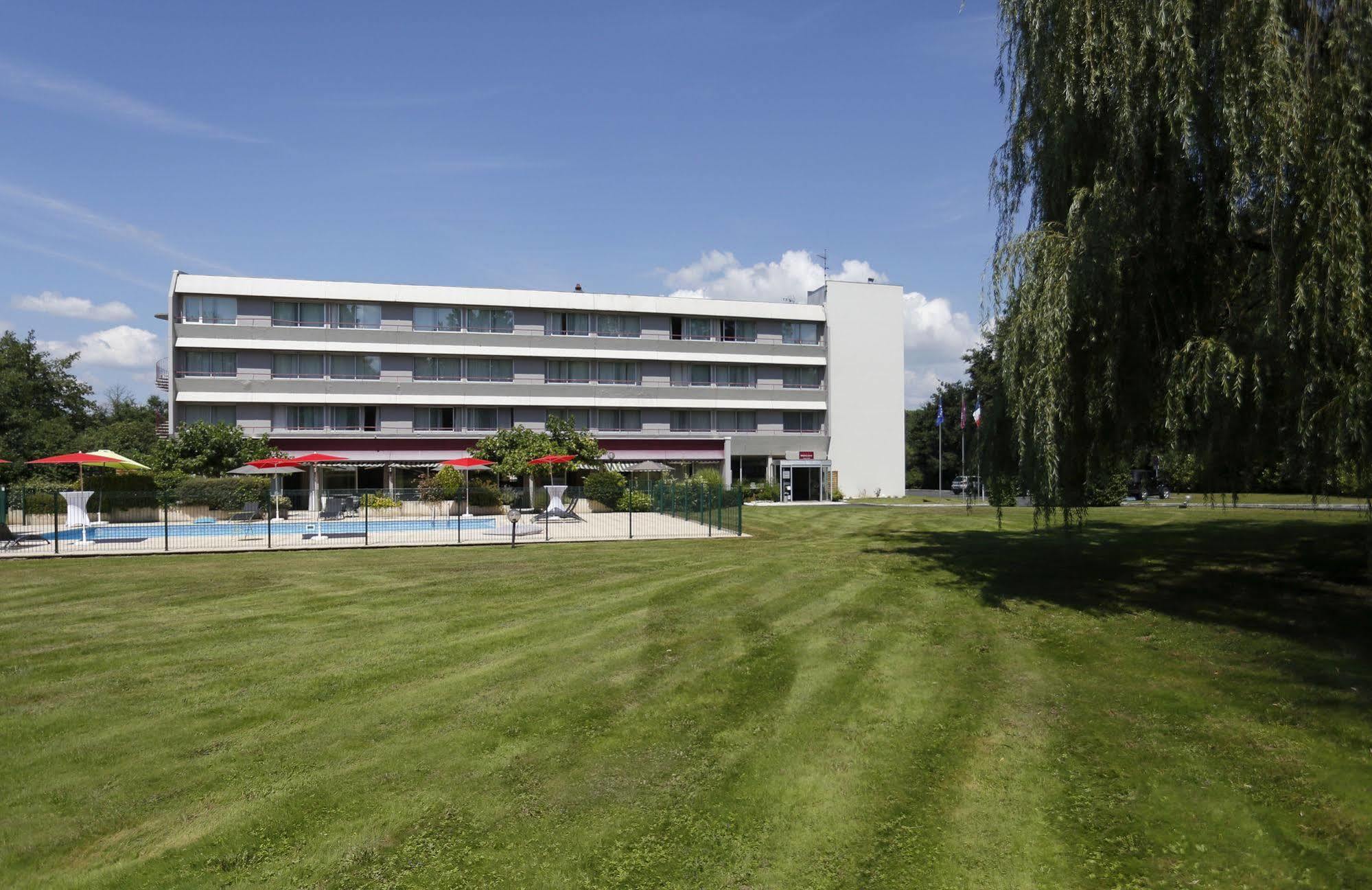 Hotel Mercure Brive Ussac Esterno foto